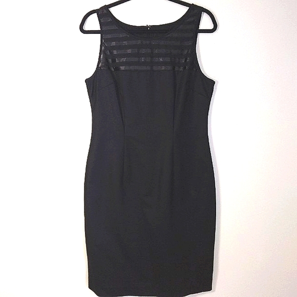 NWOT Unbranded Perfect Bodycon Little Black Dress With Cutout Chest Detail - Picture 1 of 12